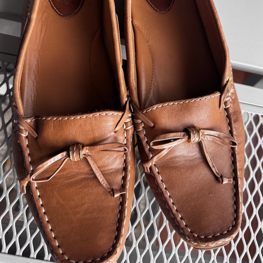 Women's size 8 1/2 Clarks loafers